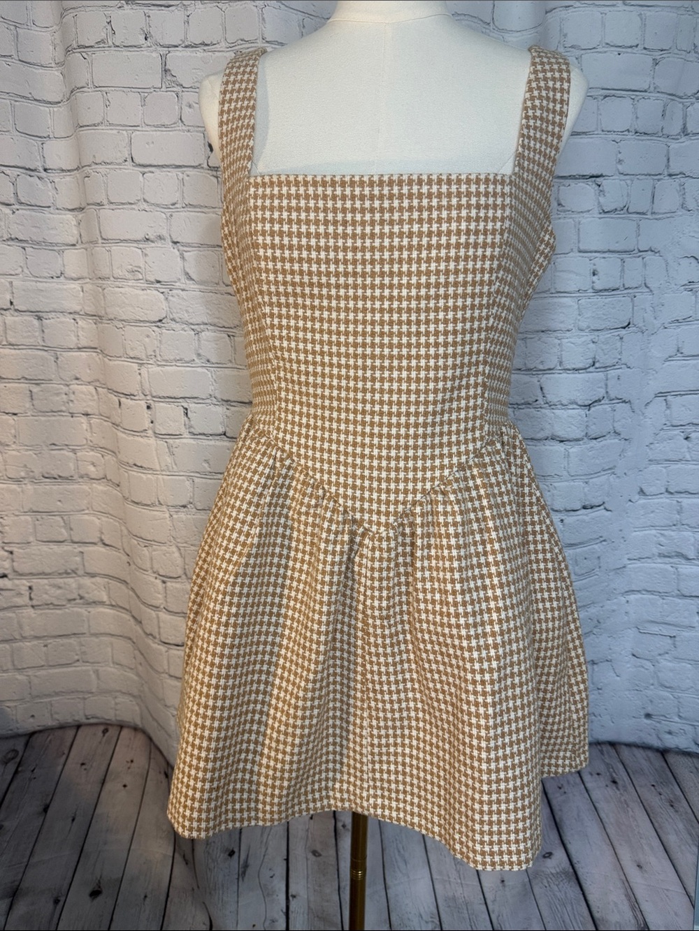 Vestique Tweed Tan & White Houndstooth Knit Mini Dress